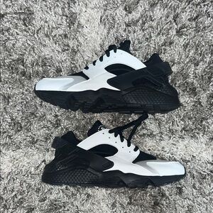Nike Air Huarache Men’s Size 12